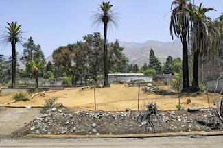 677 E Palm St, Altadena, CA 91001