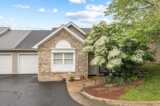 127 Emerald Dr, Harrisonburg, VA 22801