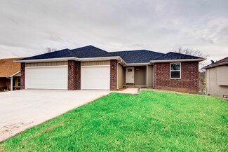 4376 N Shirley Ave, Springfield, MO 65803