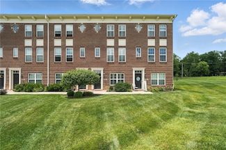 1206 Parklake Row, Springboro, OH 45066