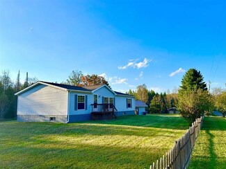 N3655 Bluff View Dr, Iron Mountain, MI 49801