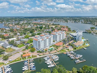1325 Snell Isle Blvd NE Unit 810, Saint Petersburg, FL 33704
