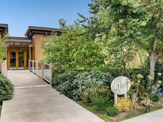 61 Pine St Unit 206, Edmonds, WA 98020