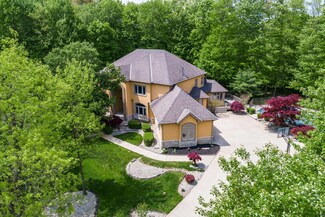 5515 Streamside Dr, Galena, OH 43021