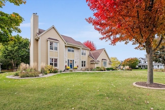 W142N10617 Magnolia Dr, Germantown, WI 53022