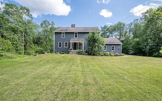 33 Hillside Rd, Kingston, NH 03848