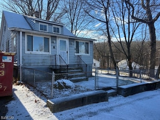 8 Fern Place, Mount Arlington, NJ 07856