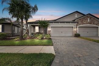 19315 Hawk Valley Dr, Tampa, FL 33647