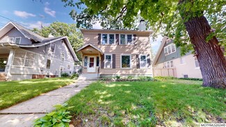 21 River Heights Dr, Mason City, IA 50401