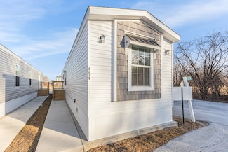 6217 Roger Ln Unit 28, Hodgkins, IL 60525