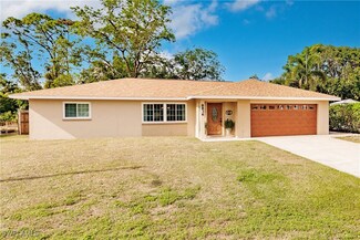 8836 Geneva St, Fort Myers, FL 33907