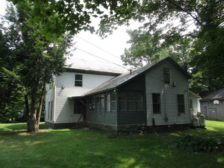 900 E Main St, Poultney, VT 05764