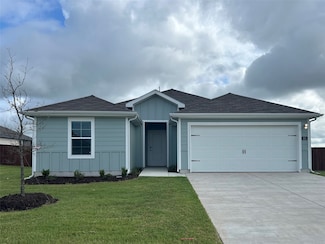 305 Seratoga St, Corsicana, TX 75110