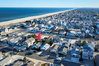 41 Las Vegas Rd, Lavallette, NJ 08735