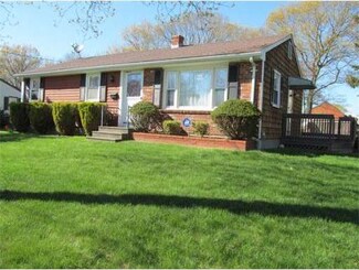 636 Nichols St, Fall River, MA 02720