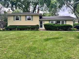 541 Cypress Dr, Naperville, IL 60540