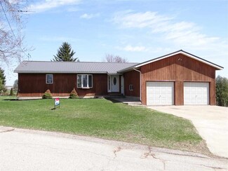 200 N Aarlocker St, Mount Hope, WI 53816
