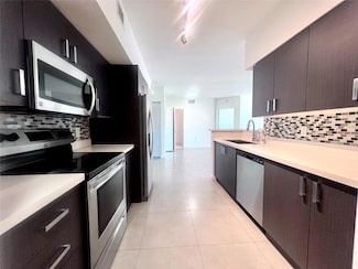 729 NW 2nd St Unit 512, Miami, FL 33128