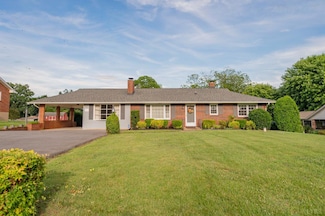 207 Perdue Dr, Hurt, VA 24563