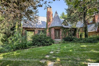 1519 N Happy Hollow Blvd, Omaha, NE 68104