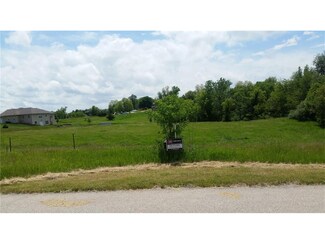 2906 Sydney Ct NE, Swisher, IA 52338