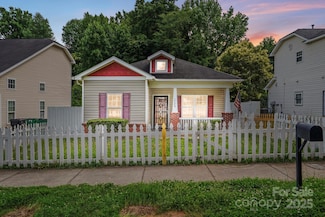 2723 Craddock Ave, Charlotte, NC 28208