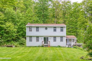 495 Williamstown Rd, Lanesborough, MA 01237