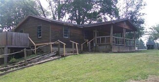 13 S Harrison St, Carthage, IN 46115