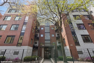 2307 W Wolfram St Unit 415, Chicago, IL 60618