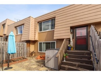 6750 School St Unit 1402, Windsor Heights, IA 50324