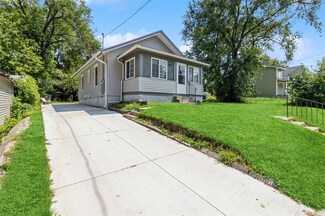 1625 22nd St, Des Moines, IA 50310