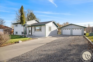 446 N Lakeview Dr, Billings, MT 59105