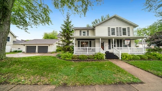 321 E Chamberlin St, Dixon, IL 61021