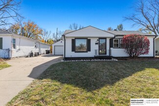 6905 Pratt St, Omaha, NE 68104