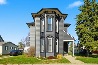 206 W Pike St, Jackson Center, OH 45334