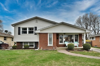 770 S Parkside Ave, Elmhurst, IL 60126