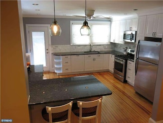 34 W Mill Rd, Flourtown, PA 19031