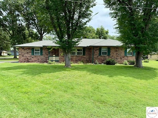 1000 E Green St, Clinton, MO 64735