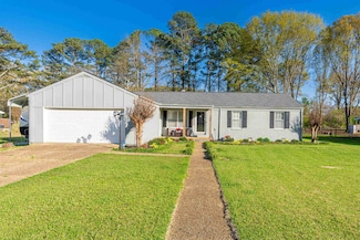 235 Meadow Hill Rd, Sheffield, AL 35660