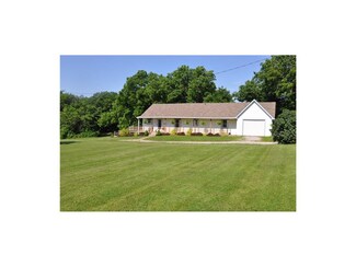 7235 SW Dean Rd, Clarksdale, MO 64430