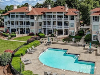 17919 Kings Point Dr Unit F, Cornelius, NC 28031