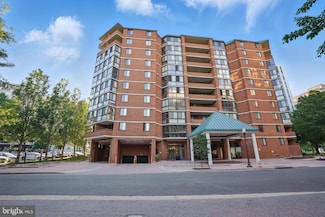 1001 N Randolph St Unit 523, Arlington, VA 22201