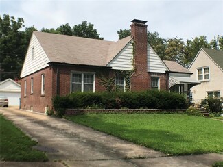 7417 Warwick Dr, Saint Louis, MO 63121