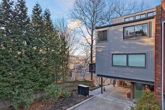 100 Maple Heights Rd, Pittsburgh, PA 15232