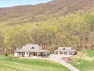 4148 Little Catawba Creek Rd, Troutville, VA 24175