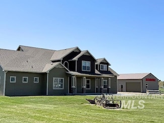 9013 W Cambridge Ct, Hammett, ID 83627