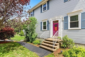 93 Lexington St, Burlington, MA 01803