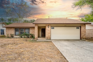 6718 Country Field Dr, San Antonio, TX 78240