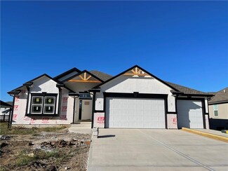 1469 N 162nd Ct, Basehor, KS 66007