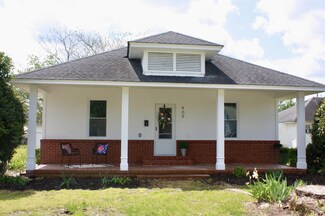 409 W E St, Erwin, NC 28339